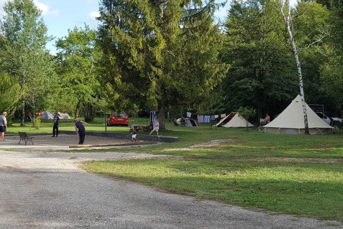 CAMPING DOMAINE DE LA FRAITE – CAMPING JURA_4